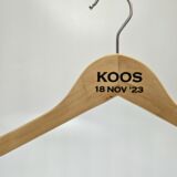 DEBONAIR ENGRAVED HANGER